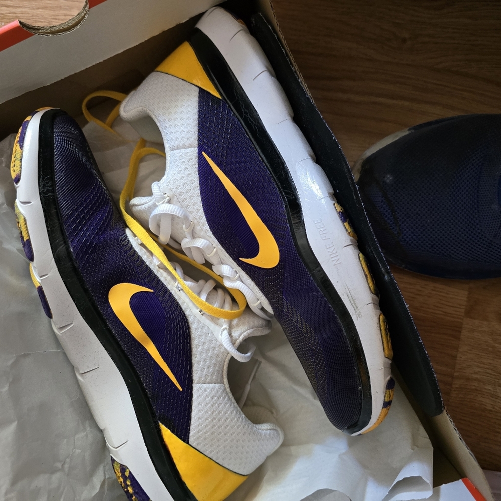 CUSTOM NIKE  FREETRAINER V7 WEEK ZERO